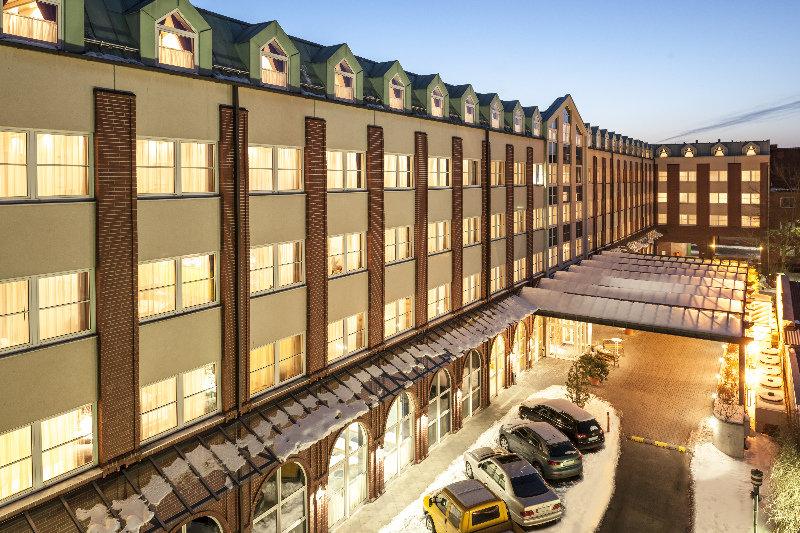 Dorint Airport-Hotel Berlin-Tegel Berlim Exterior foto